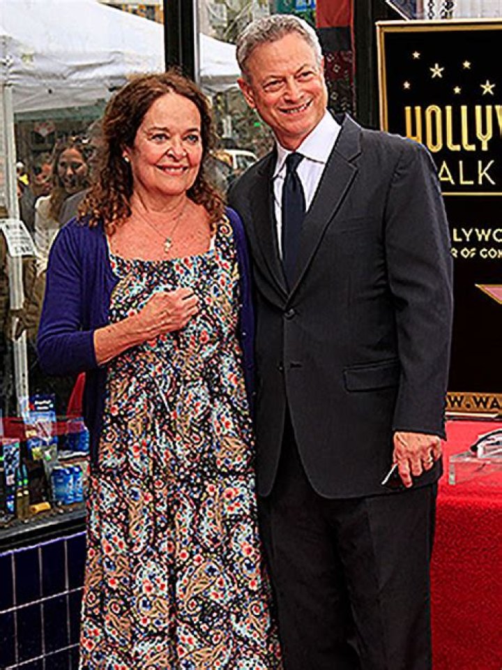 
Adrian Zmed’s Net Worth, Sons, Wife – What is he doing now? 