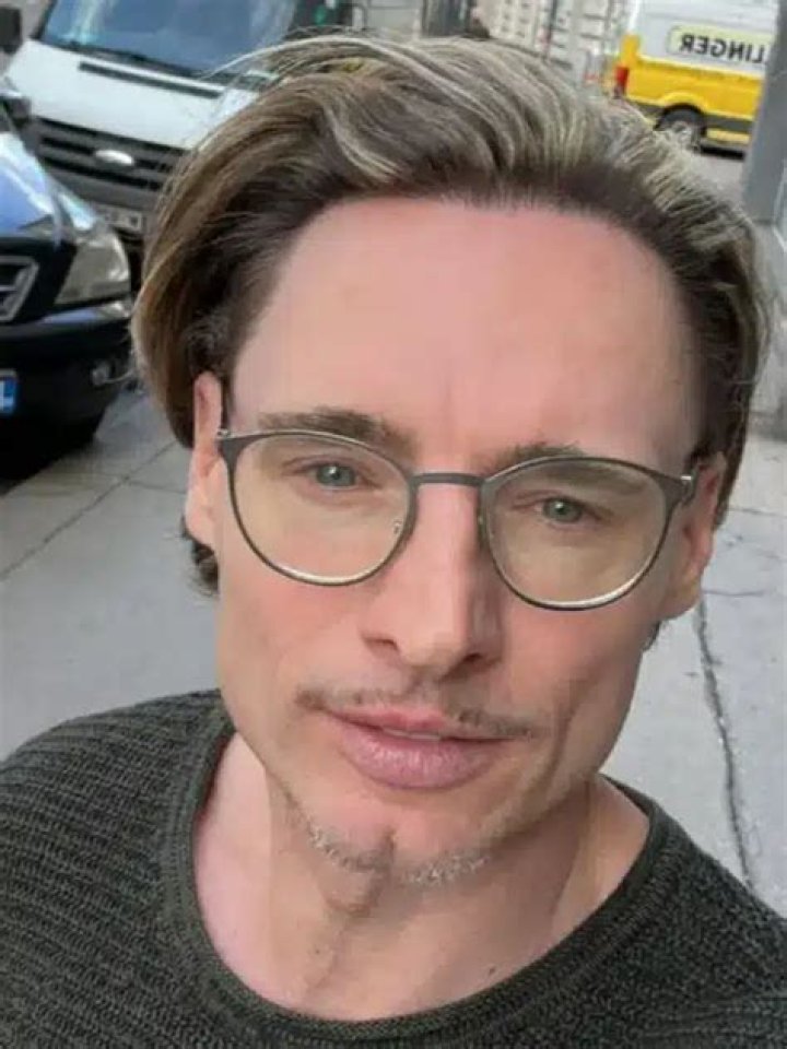 
Alex Hoeffel Height, Weight, Net Worth, Age, Birthday, Wikipedia, Who, Nationality, Biography 