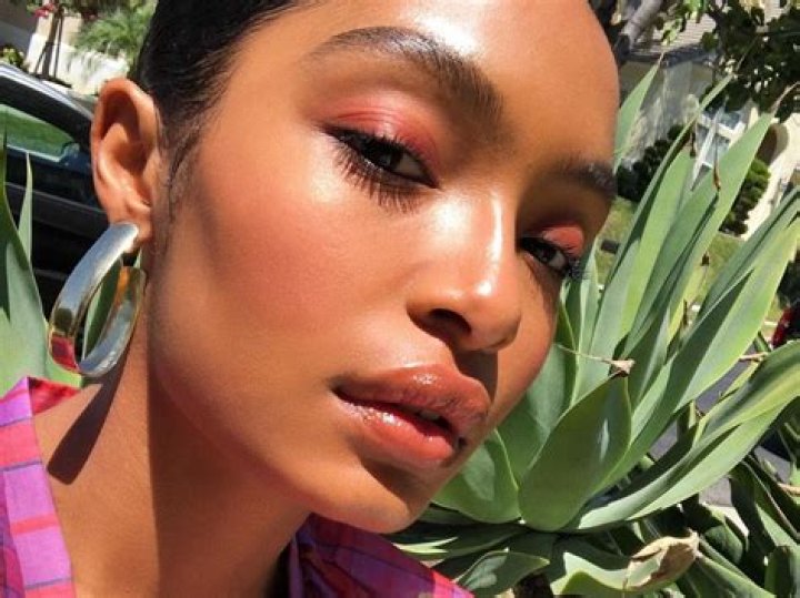 Beauty Buzz3 Cute Makeup Looks That Are Perfect to Wear This Thanksgiving