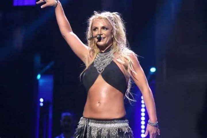 Britney Spears Finally Releases ‘Mood Ring’ Worldwide!