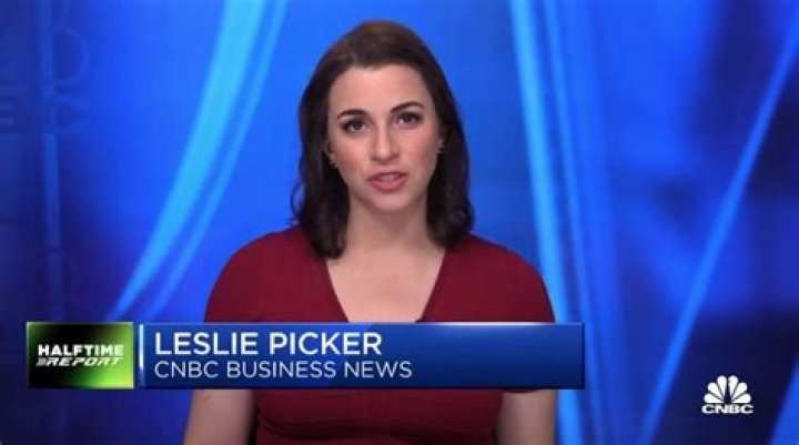 CNBC Leading Lady Leslie Picker’s Pregnancy Rumors Stem From Her Recent Appearance