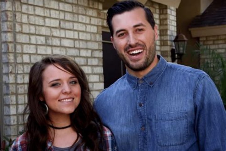 Counting On Star Jinger Duggar Rocks Scandalous Heels Amid News She Is Moving Further Away From Her Famous Family