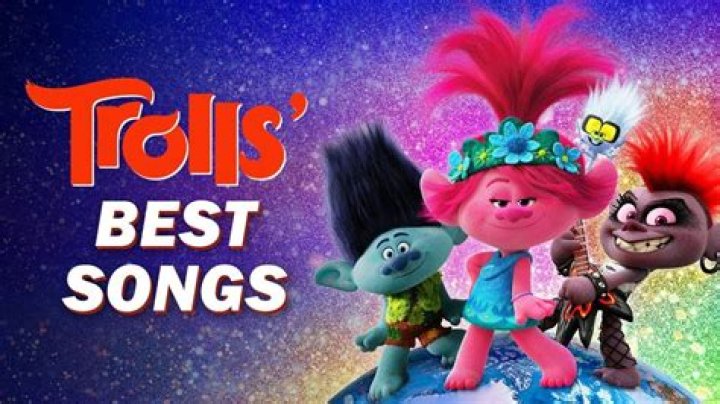 
Drake Trolls YouTube Music Critic Over Fake DMs 