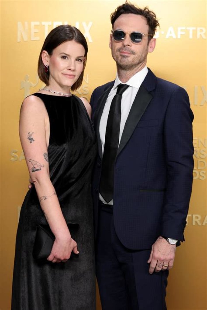 
Fans Can’t Wait For Sosie Bacon and Boyfriend Scoot Mcnairy To Be Married 