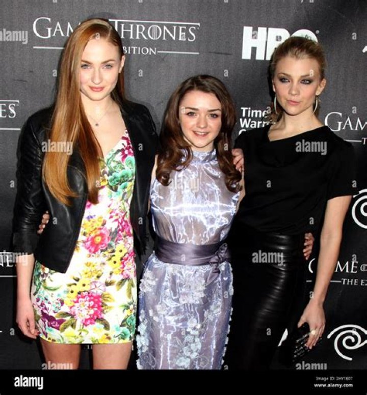 Find Emilia Clarke, Sophie Turner, Maisie Williams, and More ‘Game of Thrones’ Actors on Social Media!