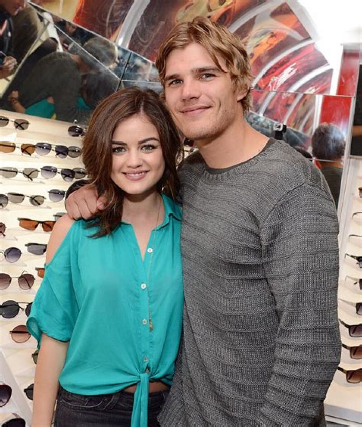 Former Bachelor Colton Underwood Says He’s ‘Happily Single’ After Lucy Hale Dating Rumors