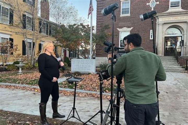 Fox Reporter Hillary Vaughn Covers Election Night While Pregnant: ‘What Unites Us Is Love’