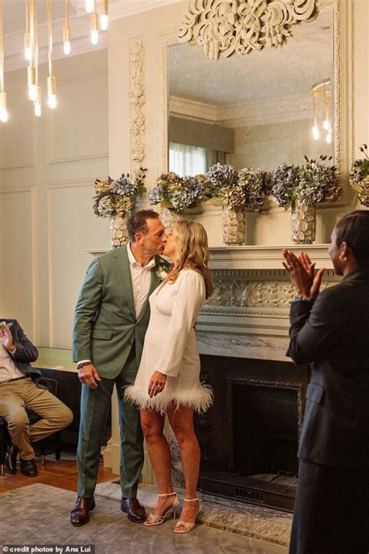 
Inside Jules Hawkins And Presenter Jason Fox Relationship and Dating History Find His Girlfriend and Ex Wife Lucy Culkin Details 