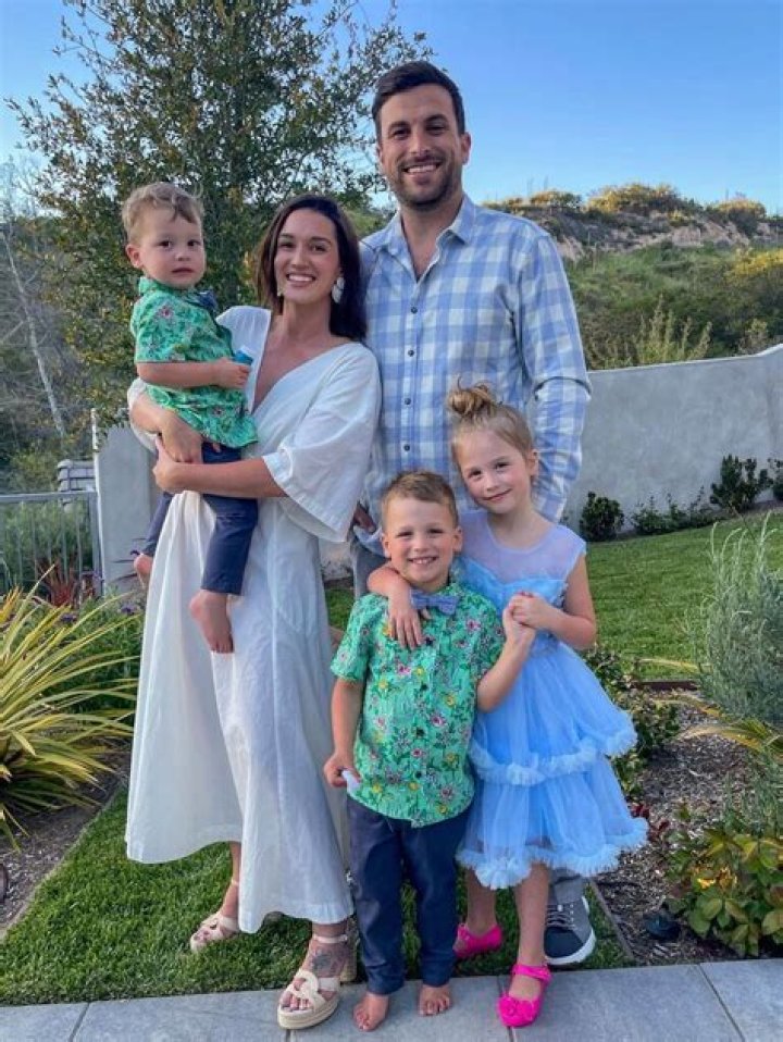 It's a Boy!‘Bachelor in Paradise’ Stars Jade Roper and Tanner Tolbert Reveal Gender of Baby No. 2