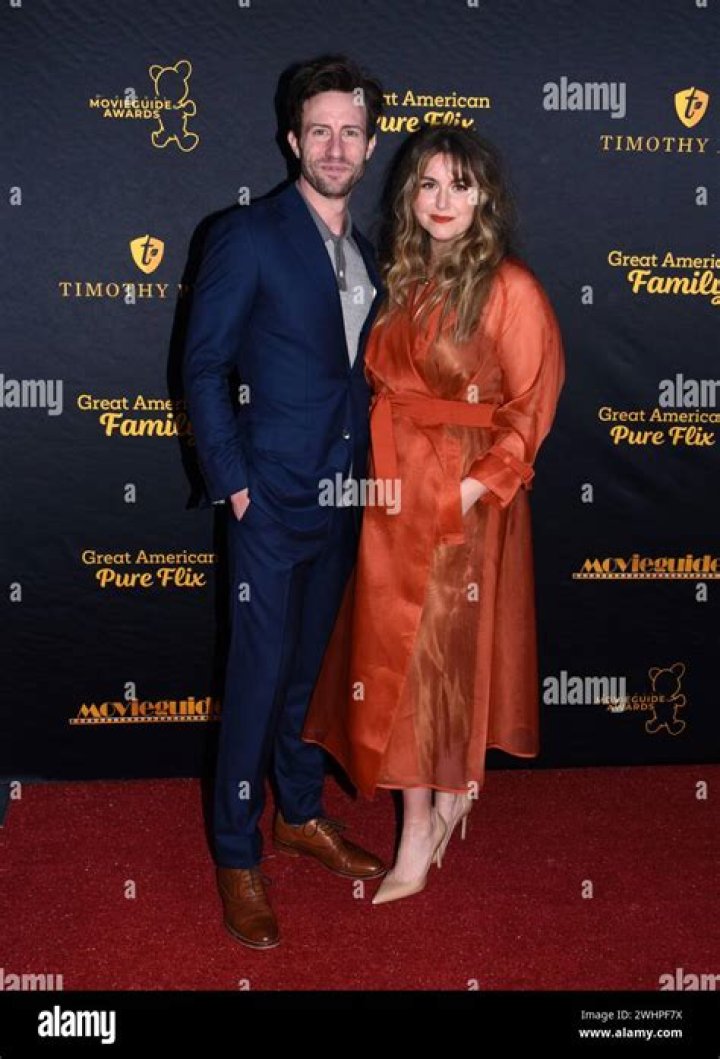 Jason Burkey Wife: Is He Married? Dating History