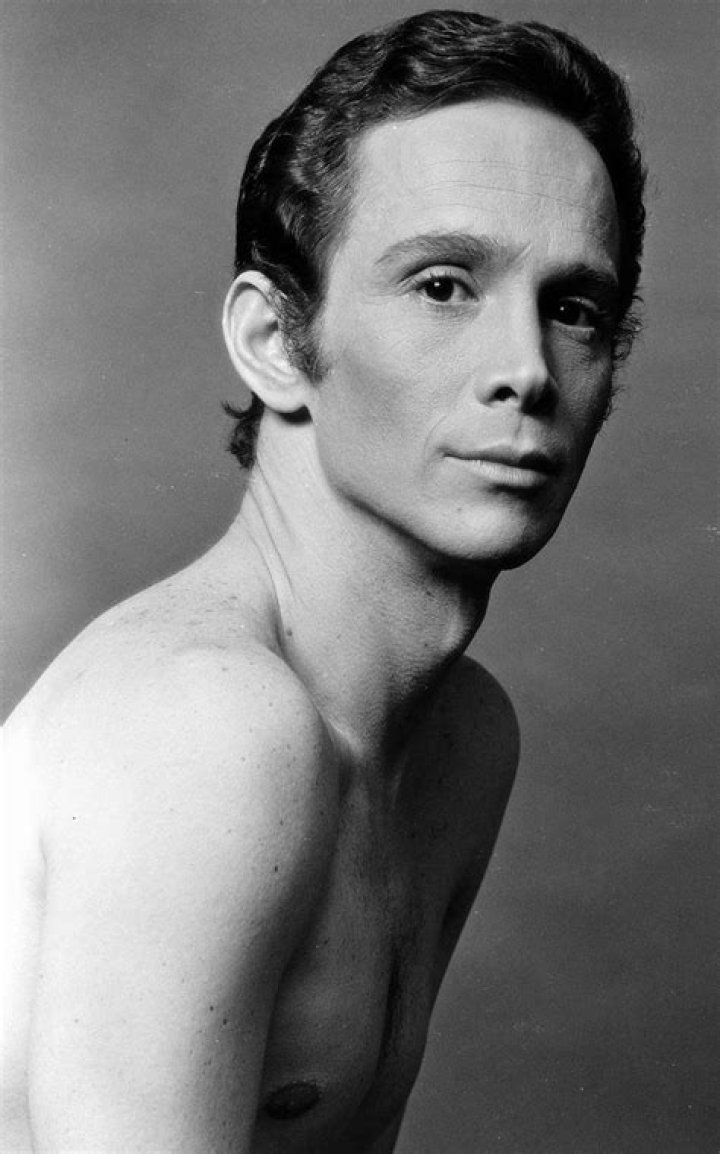 Joel Grey Height, Weight, Net Worth, Age, Birthday, Wikipedia, Who, Nationality, Biography