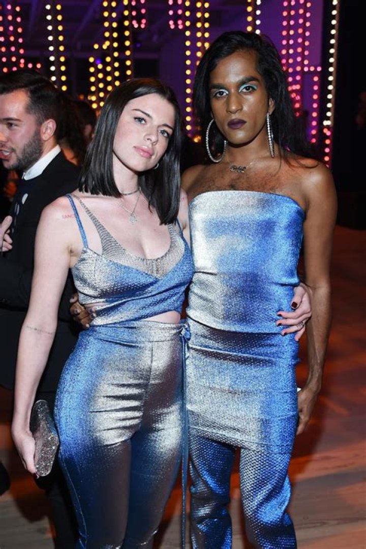 Julia Fox Lost 15 Lbs. During Kanye West Romance: See the Actress’ Then and Now Weight Loss Photos