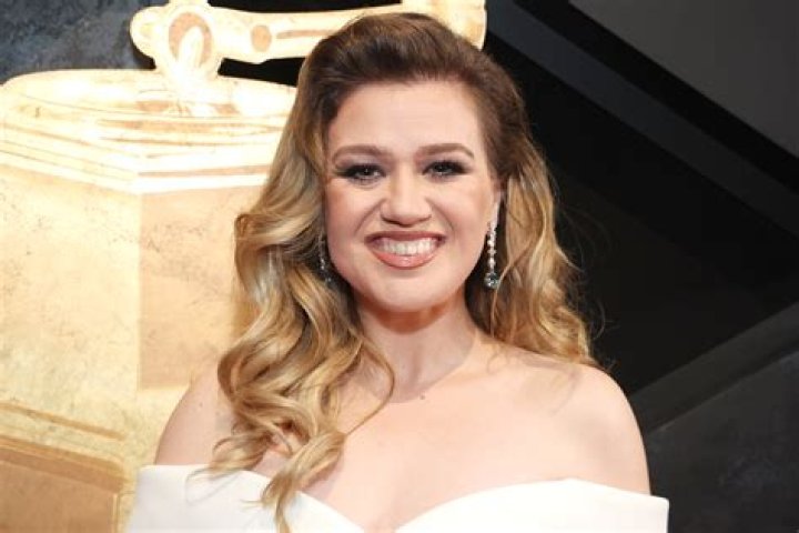 Kelly Clarkson Gets Real About Her Marriage: ’If I Told You Everything Was Perfect, That’d Be A Damn Lie’