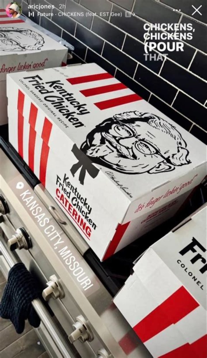 KFC Confirms Travis Kelce Got His Thanksgiving Dinner After He Wasn’t With Taylor Swift on the Holiday