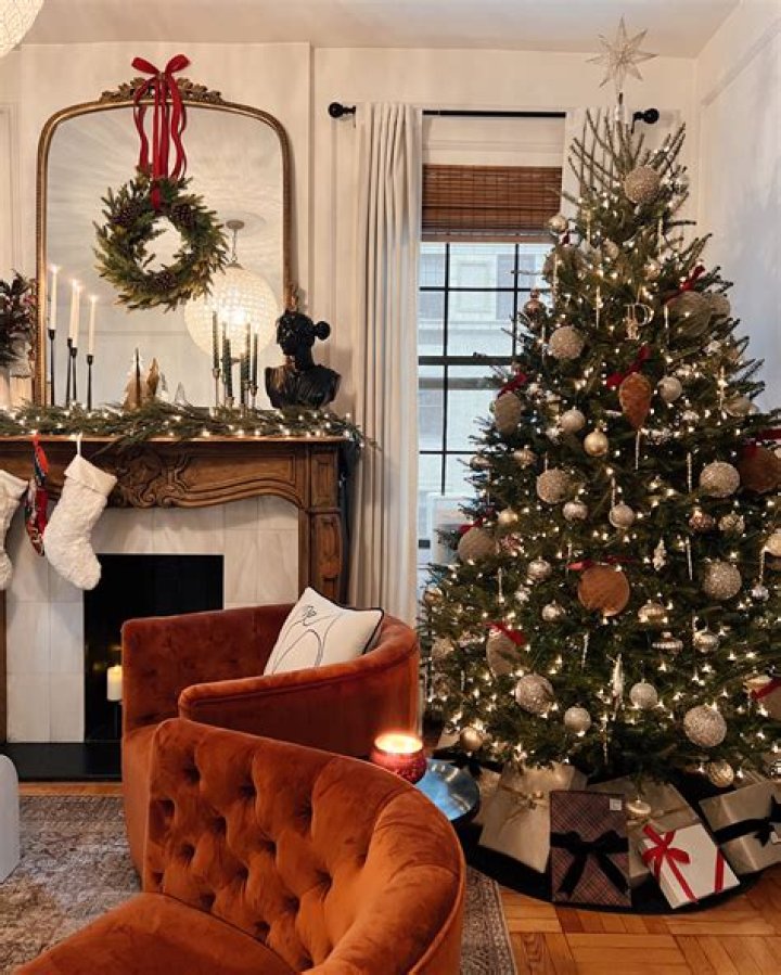 Kourtney Kardashian Knows How to Deck the Halls: Photos of Her 2021 Christmas Decorations 