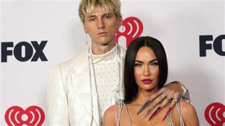 
Machine Gun Kelly & Megan Fox Spotted Leaving Couples Counseling Amid Split Rumors 