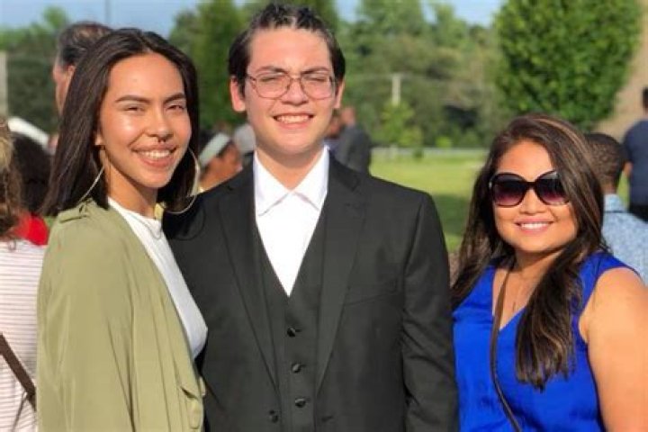 
Md. Man Comes Home and Finds His Adult Children, 3 Others Dead After Murder-Suicide 