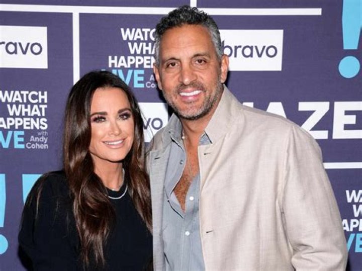RHOBH’s Kyle Richards Says Mauricio Umansky Separation Has Been ‘Too Much to Deal With’