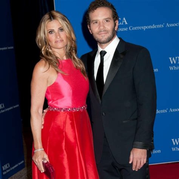 She Said Yes!Idina Menzel Engaged to Boyfriend Aaron Lohr!