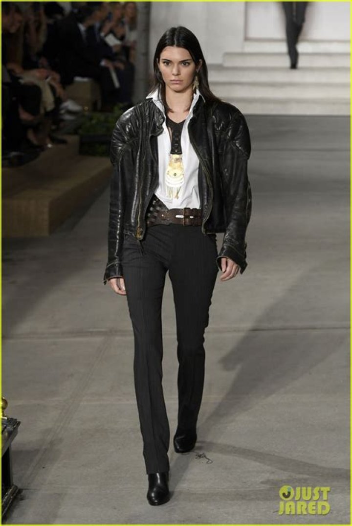 Slay!Kendall Jenner Struts Her Stuff in Leggy Outfit While in NYC