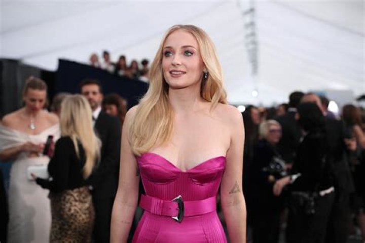 Sophie Turner Sure Knows How to Rock a Braless Look! See Her Hottest Outfits Without a Bra