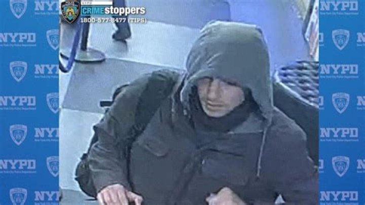 
Suspected Kidnapper, John Lyon, Dancing and Flaunting Wads of Cash Surfaces Online 