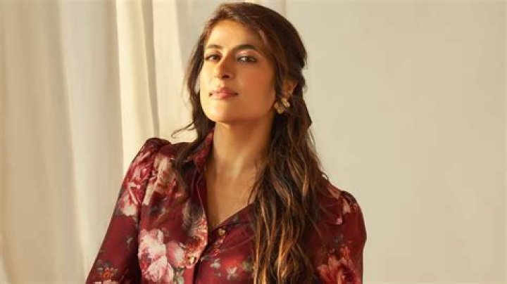 
Tahira Kashyap Height, Weight, Net Worth, Age, Birthday, Wikipedia, Who, Nationality, Biography 