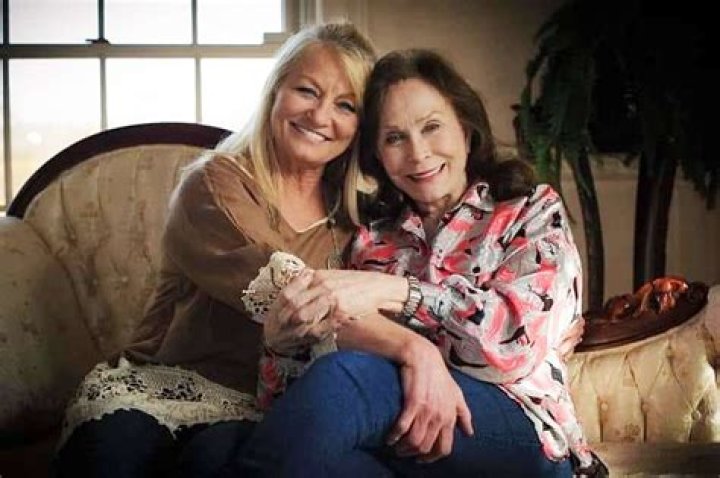 
‘We All Feel It’: Loretta Lynn’s Granddaughter Pours Her Heart Out after Granny Supported Her in Hard Times 