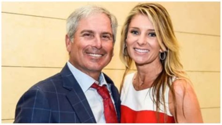 
Who is Fred Barnes Wife ? 